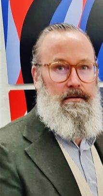 Sisustussuunnittelija- guru Jaana Ekman ja hänen miehensä Max Ekman  nauttivat värikylpyä.